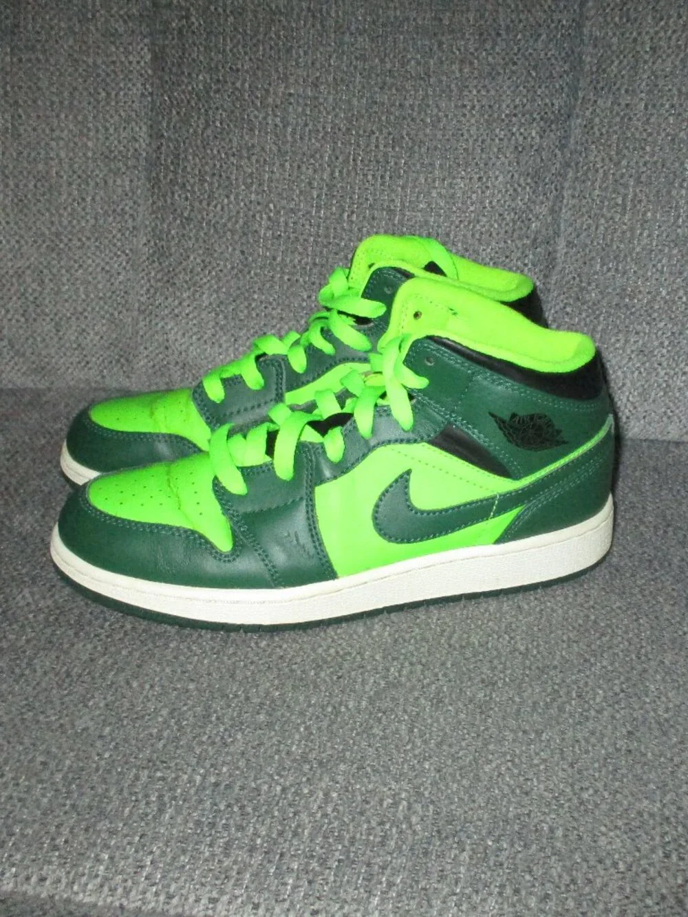 Nike Air Jordan 1 Retro Electric Green Sneakers  4.5 youth